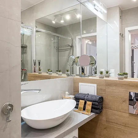 9th Floor Business By Rentujemy * ヴロツワフ